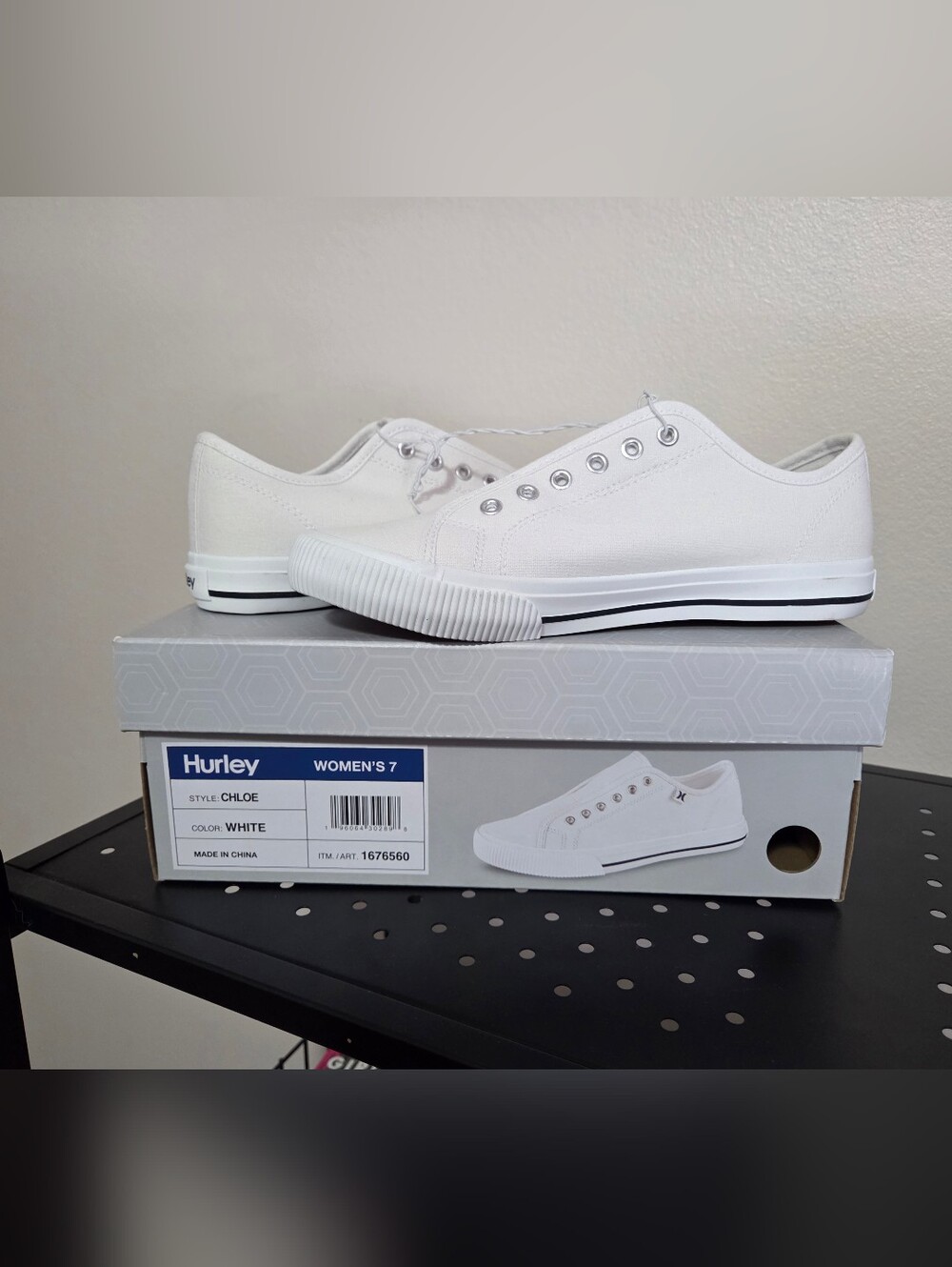 Hurley Chloe Low-Top White Canvas Sneakers
